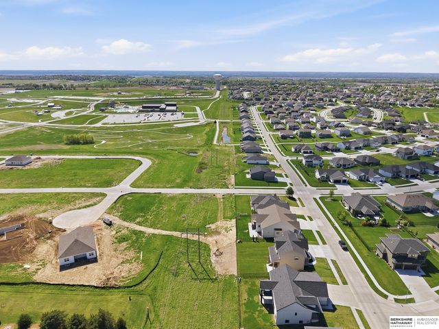 20505 Jeannie Lane, Gretna, NE 68028