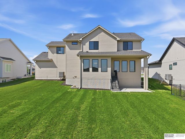 20505 Jeannie Lane, Gretna, NE 68028