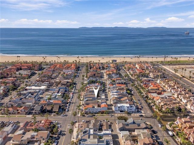 221 21st Street, Huntington Beach, CA 92648