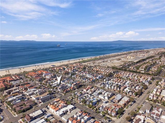 221 21st Street, Huntington Beach, CA 92648
