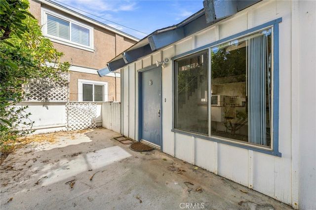 221 21st Street, Huntington Beach, CA 92648