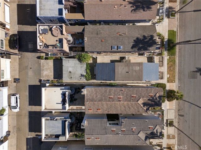 221 21st Street, Huntington Beach, CA 92648