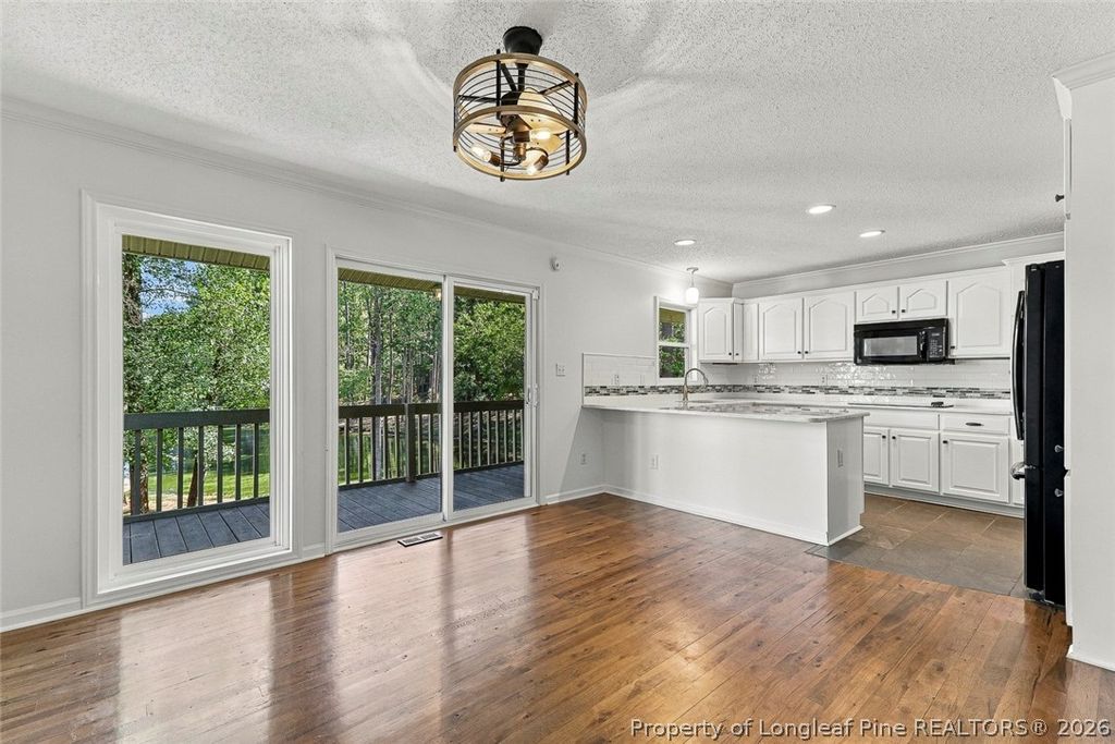 Image 11 of property listing at 1393 Pennsylvania Avenue, Sanford, NC 27332