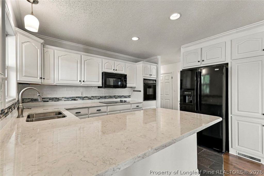 Image 16 of property listing at 1393 Pennsylvania Avenue, Sanford, NC 27332