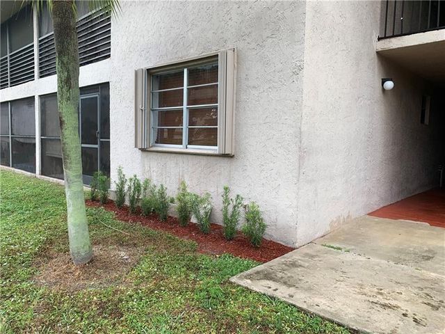 2830 Riverside Drive 102-3, Coral Springs, FL 33065