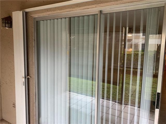 2830 Riverside Drive 102-3, Coral Springs, FL 33065