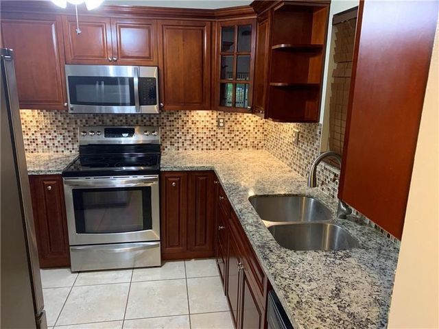 2830 Riverside Drive 102-3, Coral Springs, FL 33065
