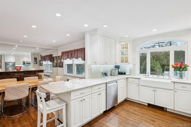 982 Clark Place, Woodmere, NY 11598