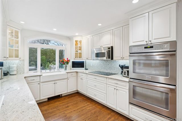 982 Clark Place, Woodmere, NY 11598