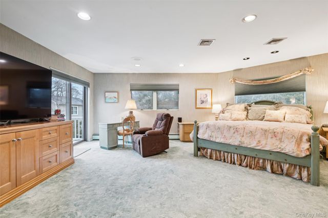 982 Clark Place, Woodmere, NY 11598