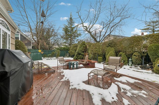 982 Clark Place, Woodmere, NY 11598