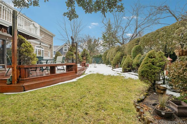 982 Clark Place, Woodmere, NY 11598