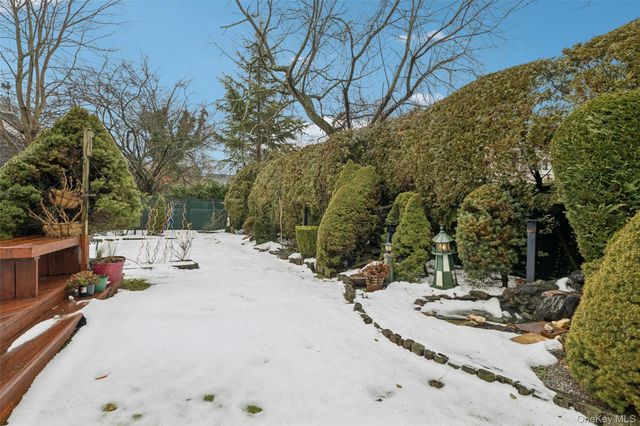 982 Clark Place, Woodmere, NY 11598