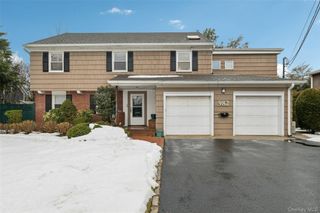 982 Clark Place, Woodmere, NY 11598