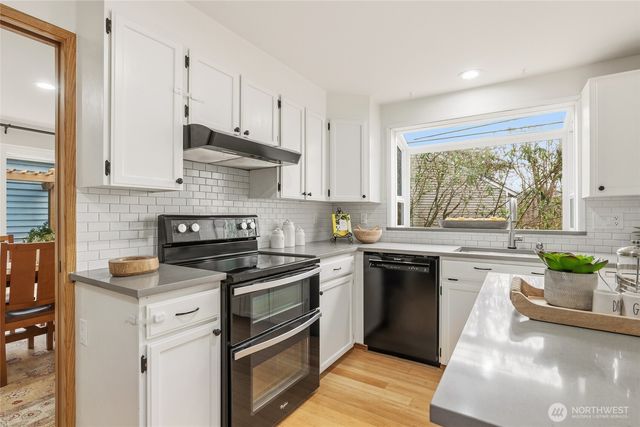 14809 NE 9th Place, Bellevue, WA 98007