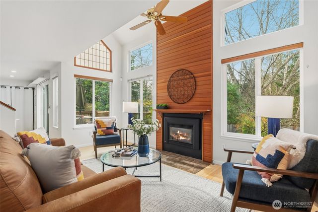 14809 NE 9th Place, Bellevue, WA 98007