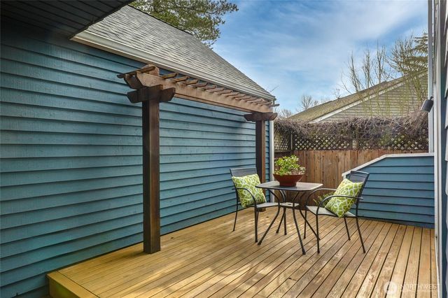 14809 NE 9th Place, Bellevue, WA 98007