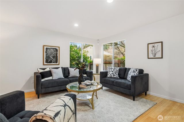 14809 NE 9th Place, Bellevue, WA 98007