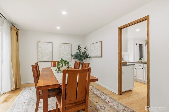 14809 NE 9th Place, Bellevue, WA 98007