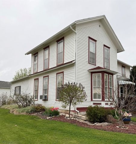 503 D Avenue, Vinton, IA 52349