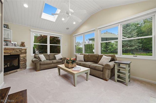 10376 Lake Meadows Drive, Strongsville, OH 44136