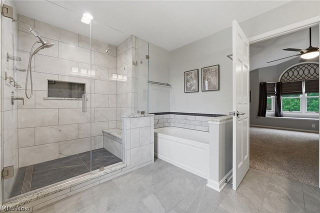 10376 Lake Meadows Drive, Strongsville, OH 44136