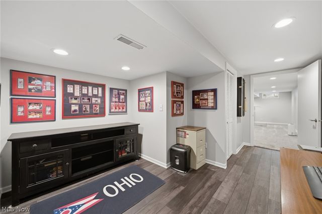 10376 Lake Meadows Drive, Strongsville, OH 44136