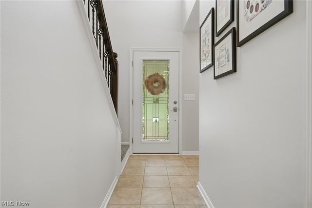 10376 Lake Meadows Drive, Strongsville, OH 44136