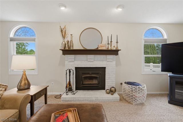 10376 Lake Meadows Drive, Strongsville, OH 44136