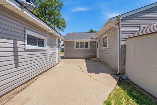 504 Rambler Lane, Streamwood, IL 60107