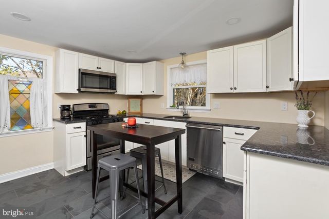 50 PARK AVE, Hamilton, NJ 08690