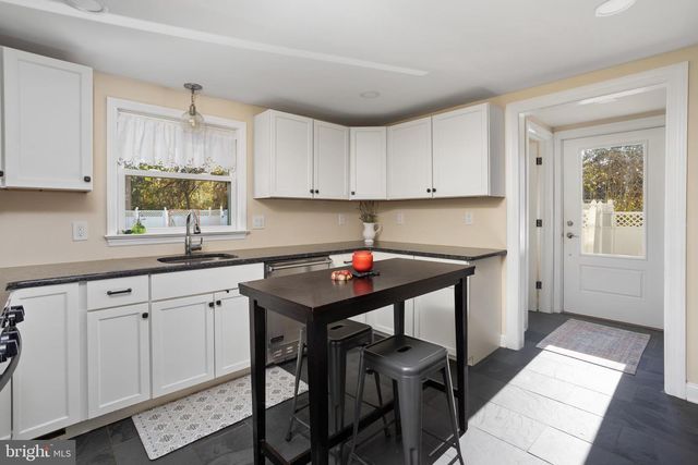 50 PARK AVE, Hamilton, NJ 08690