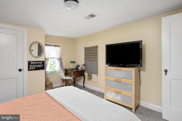 50 PARK AVE, Hamilton, NJ 08690