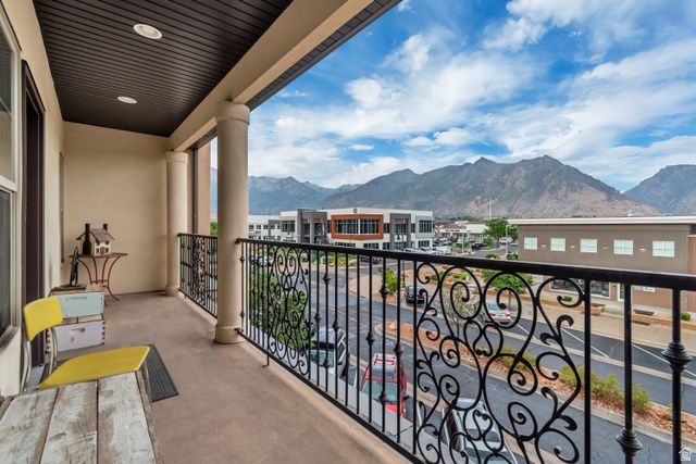 10917 N TOWN CENTER BLVD, Highland, UT 84003