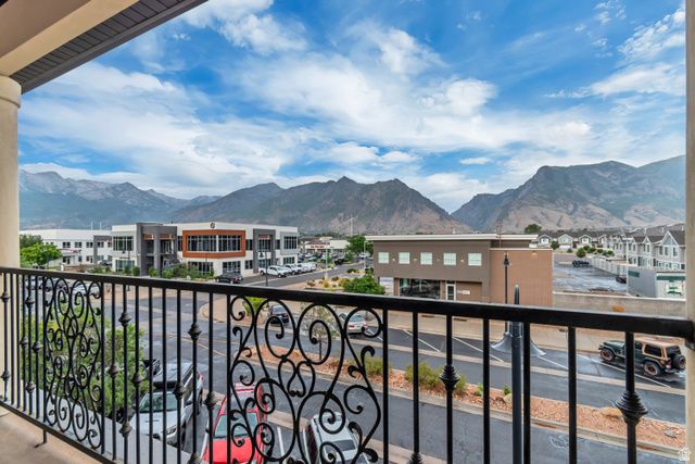 10917 N TOWN CENTER BLVD, Highland, UT 84003