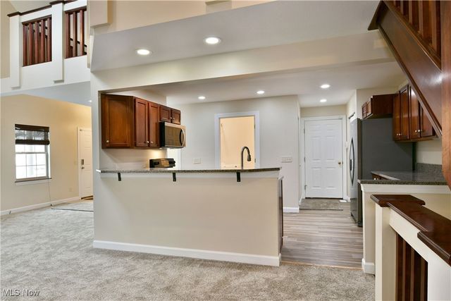 140 Fairway Place NW, Warren, OH 44483