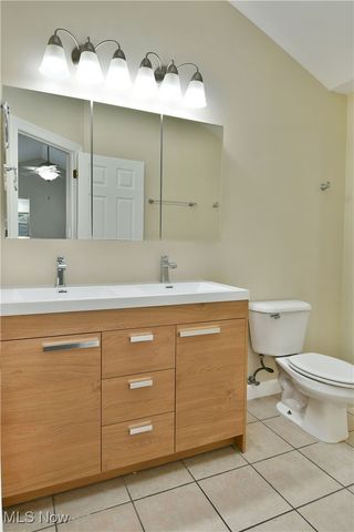 140 Fairway Place NW, Warren, OH 44483