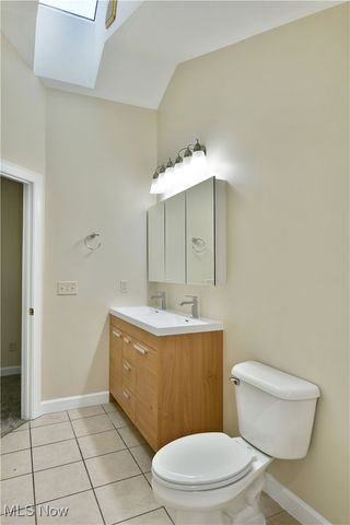 140 Fairway Place NW, Warren, OH 44483