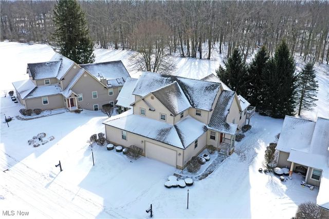 140 Fairway Place NW, Warren, OH 44483