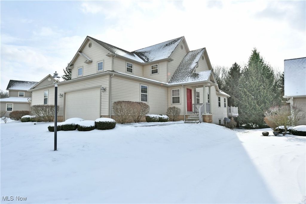 140 Fairway Place NW, Warren, OH 44483