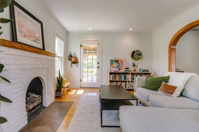 3343 Gibsondell Avenue, Dallas, TX 75211