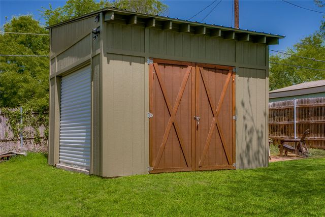 3343 Gibsondell Avenue, Dallas, TX 75211