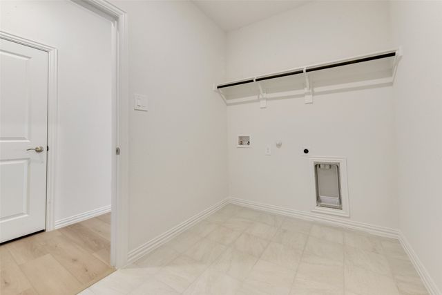 6624 Valley Lake Lane, Fort Worth, TX 76123