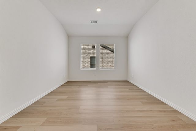 6624 Valley Lake Lane, Fort Worth, TX 76123