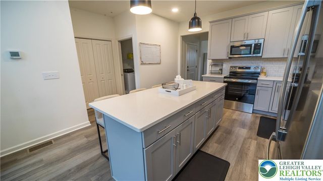 107 Timber Trail, Palmer Twp, PA 18045