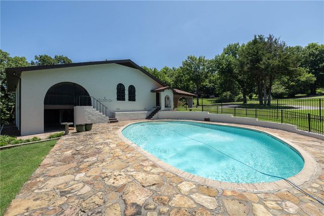 363 E Ralston Street, Farmington, AR 72730