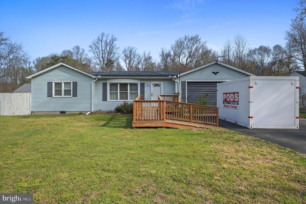 1183 HARTLY RD, Hartly, DE 19953