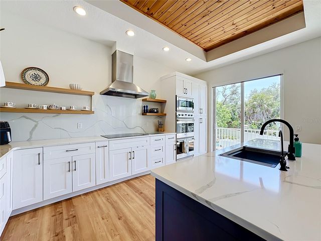 6925 BOCHI CIRCLE, Sarasota, FL 34242