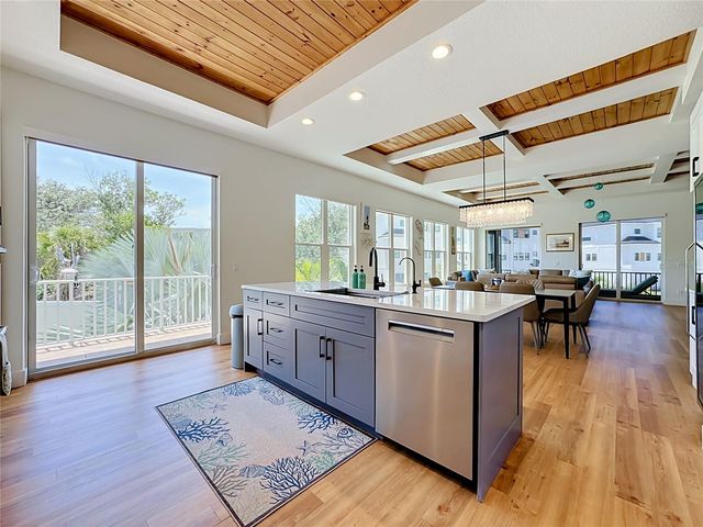 6925 BOCHI CIRCLE, Sarasota, FL 34242