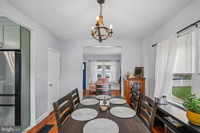 36 COUNTY AVE, Maple Shade, NJ 08052